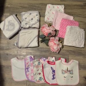 Baby bath towels, Bibs & Blankets Bundle